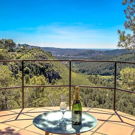 Villa Catalunya Casas Majestic And Views , 30km To Barcelona