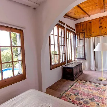 Villa Catalunya Casas Majestic And Views , 30km To Barcelona *